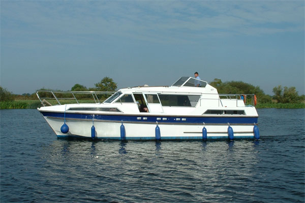 Cruisers for hire on the Shannon River - Clare Class