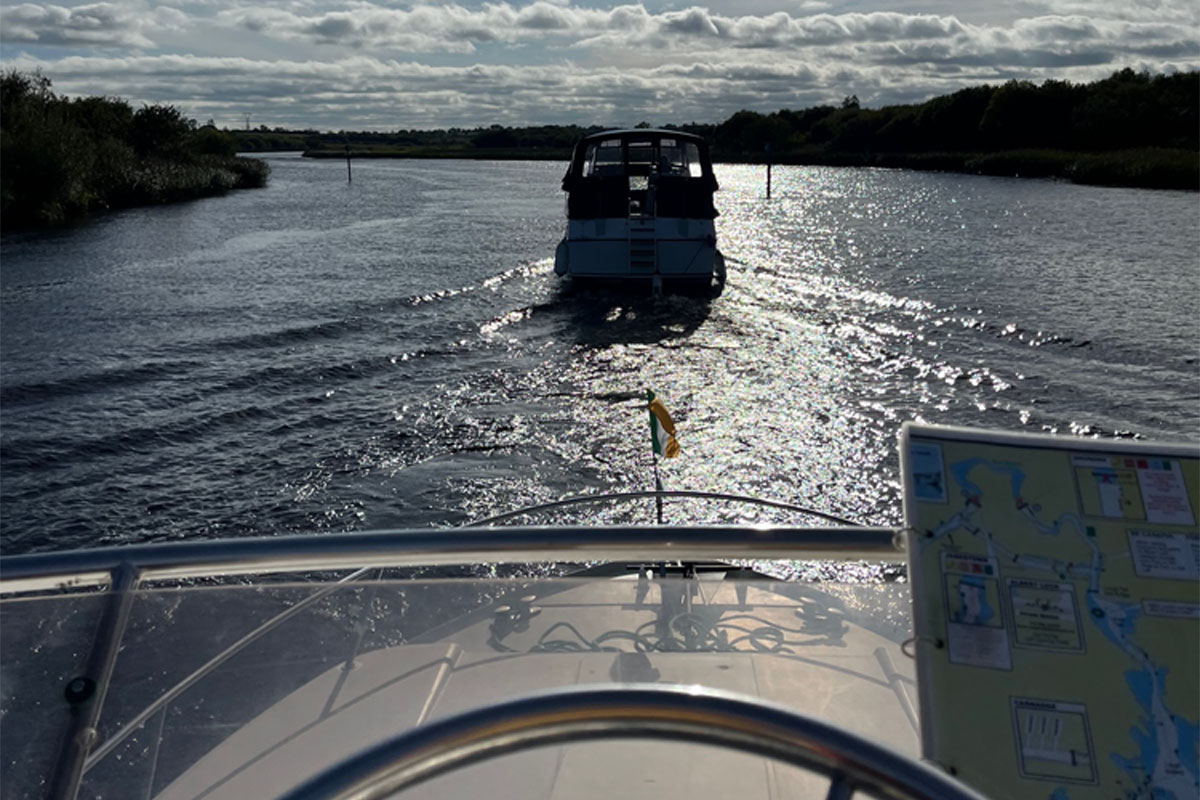 Convoy of hire boats returning to Carrick-on-Shannon