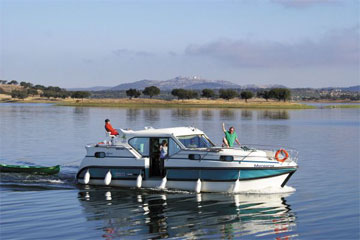 Boats for Hire in Burgundy, France - C1100
