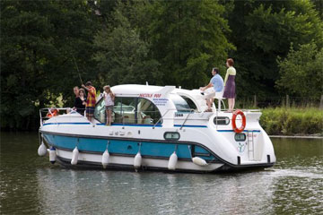 Boats for Hire in Burgundy, France - C900 DP