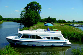 Boats for Hire in Burgundy, France - Cirrus A