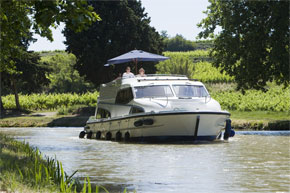 Boats for Hire in Burgundy, France - Mystique