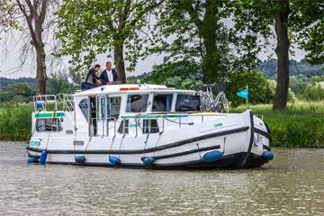 Boats for Hire in Burgundy, France - P1180FB