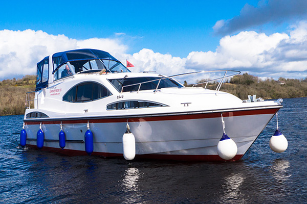 Cruisers for hire on the Shannon River - Silver Crown