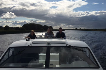 Taking an Elegance on to Lough Derg