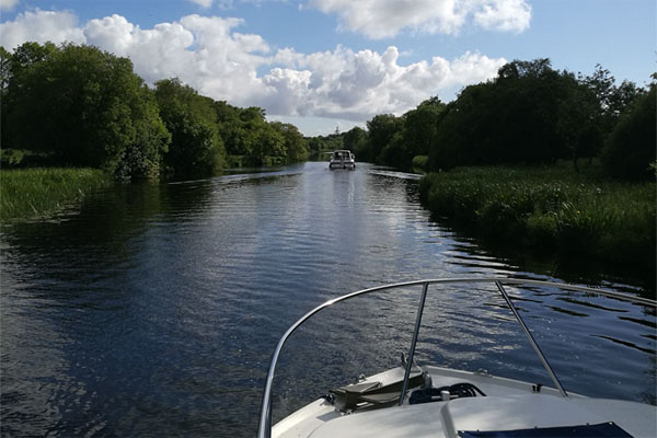 Shannon Boat Hire Gallery - Cruising on a Carlow Class