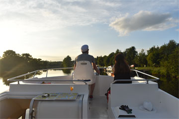 Shannon Boat Hire Gallery - Ready to moor a Shannon Star