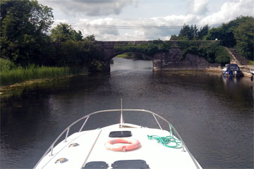 Shannon Boat Hire Gallery - I hope we fit...