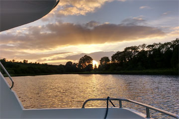 Shannon Boat Hire Gallery - Sunset on the Shannon
