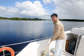 Shannon Boat Hire Gallery - Crusing across a lake