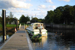 Shannon Boat Hire Gallery - Feeding the ducks from the rear deck of a Town Star while waiting for a lock on the Shannon/Erne Waterway.