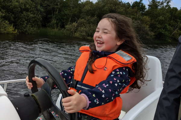 Shannon Boat Hire Gallery - The real Captain