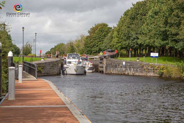 Shannon Boat Hire Gallery - Leaving Albert Lock