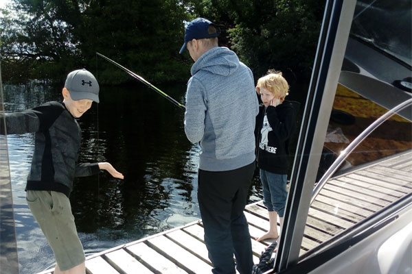 Shannon Boat Hire Gallery - The fish dance.