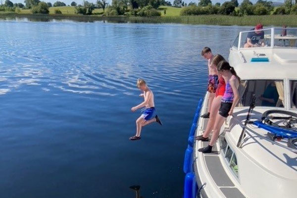 Shannon Boat Hire Gallery - Time for a nice, cool dip.