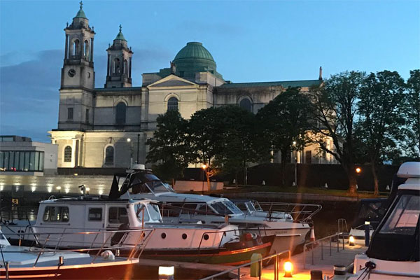 Shannon Boat Hire Gallery - Dusk in Athlone