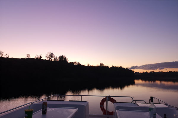 Shannon Boat Hire Gallery - Dusk on the Shannon