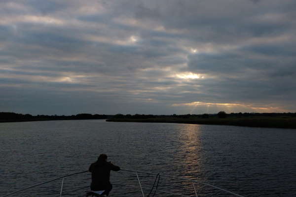 Shannon Boat Hire Gallery - Cruising at dusk