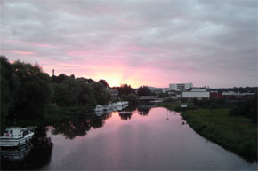 Shannon Boat Hire Gallery - "Dawn in Enniskillen on 22.8.04 on a hire from Belturbet. The day Fermanagh drew with Mayo in the All Ireland Semi-Final."