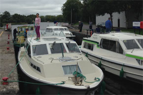 Shannon Boat Hire Gallery - Taking a Lake Star through a Lock