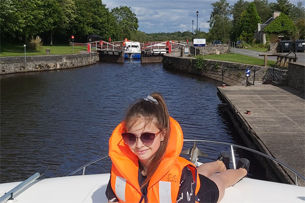 Shannon Boat Hire Gallery - Passing through Albert Lock on a Kilkenny Class
