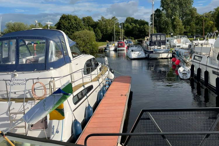 Shannon Boat Hire Gallery - Ready to go at Banagher