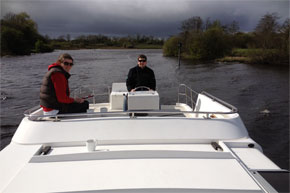 Shannon Boat Hire Gallery - Cruising on a Crusader