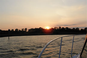 Excellent photo of a sunset on the Shannon River