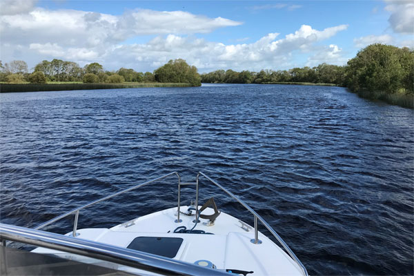 Shannon Boat Hire Gallery - Cruising on a Waterford Class