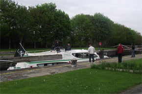 Shannon Boat Hire Gallery - Taking a Magnifique through a Lock