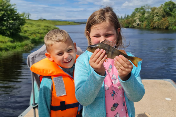 Shannon Boat Hire Gallery - We made a new friend!