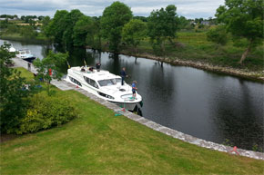 Shannon Boat Hire Gallery - Fishing from a Magnifique