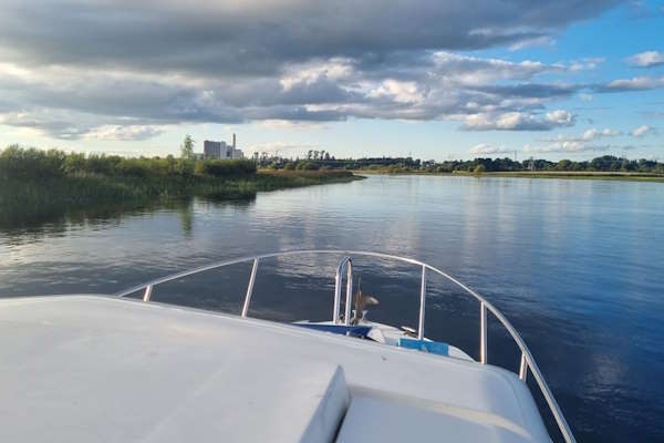 Shannon Boat Hire Gallery - Cruising into Lanesborough on a Carlow Class