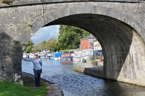 Shannon Boat Hire Gallery - Holding up the bridge at Clondra