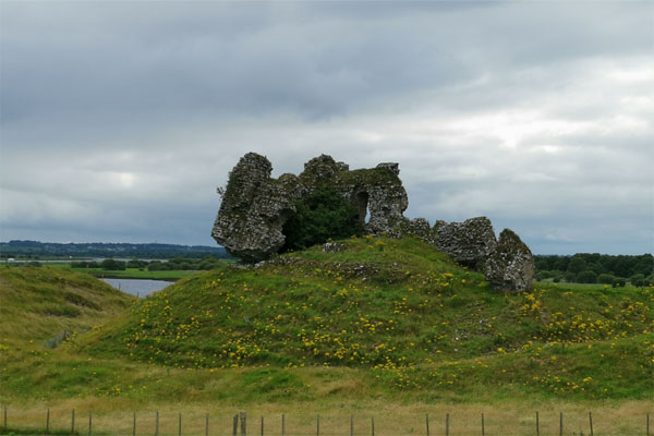 Shannon Boat Hire Gallery - Clonmacnoise
