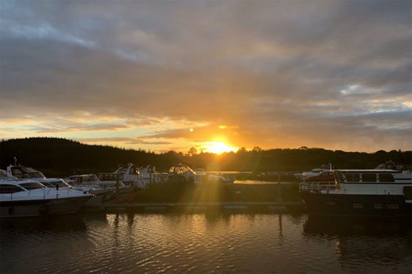 Shannon Boat Hire Gallery - As the sun goes down...