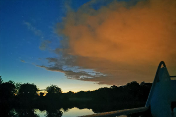 Shannon Boat Hire Gallery - A huge floating orange mousse!