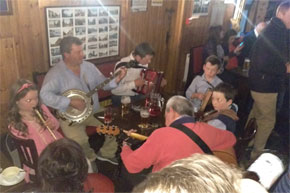 Shannon Boat Hire Gallery - Family Trad Session on Lough Derg