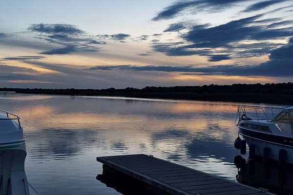 Shannon Boat Hire Gallery - Dusk on the Shannon