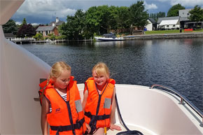 Shannon Boat Hire Gallery - Coming from harbour on a Limerick Class