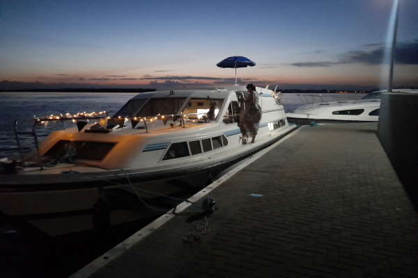 Shannon Boat Hire Gallery - Dusk over Lough Derg