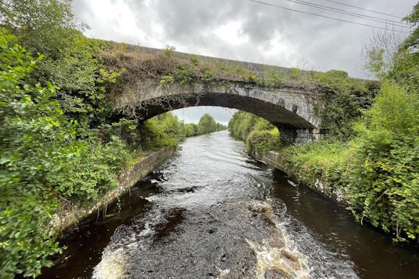 Shannon Boat Hire Gallery - Canal Cruising