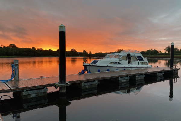 Shannon Boat Hire Gallery - A fabulous sunset on Lough Erne