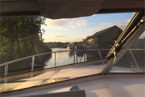 Shannon Boat Hire Gallery - Passing some boats near Leitrim