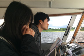 Shannon Boat Hire Gallery - Driver and navigator