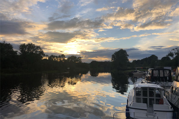 Shannon Boat Hire Gallery - A beautiful evening on the Shannon