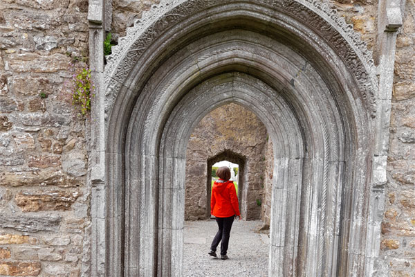 Shannon Boat Hire Gallery - Vaulted Arch at Clonmacnoise