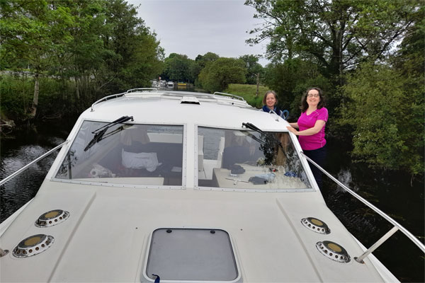 Shannon Boat Hire Gallery - Hold on tight!