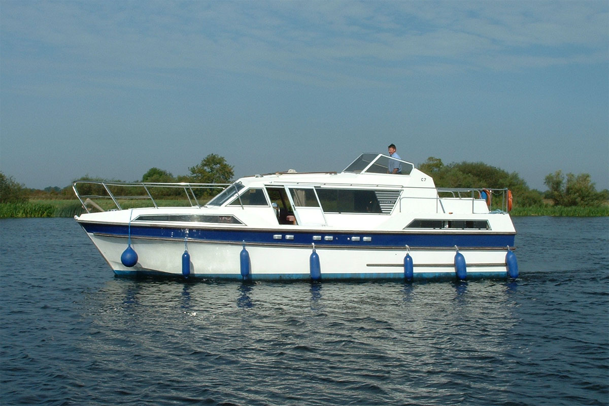 Boats for Hire on the Shannon River - Clare Class