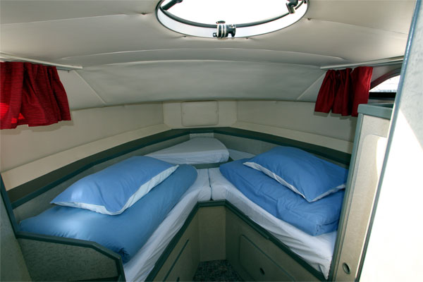 The front Cabin on the Wave Duke Cruiser - Shannon River Boat hire Ireland
